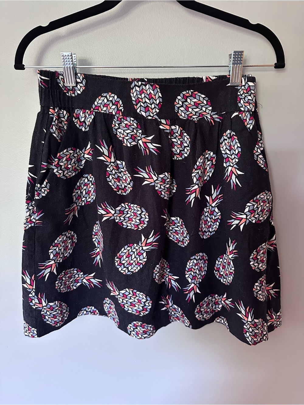 Loft pineapple mini skirt- with pockets!